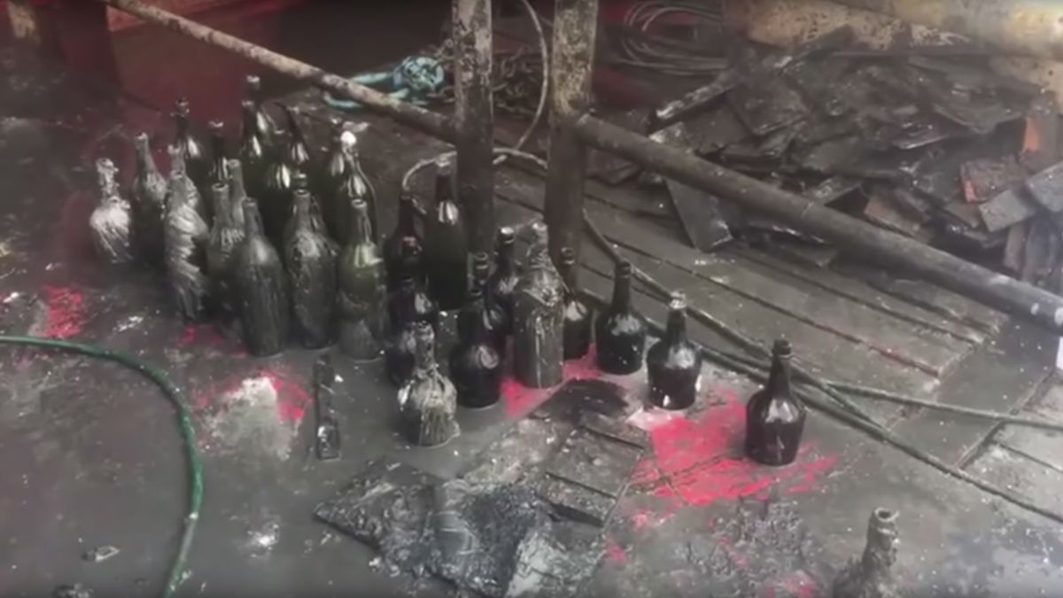 Pictures: Mystery Shipwreck Found With Muskets, Beer Bottles