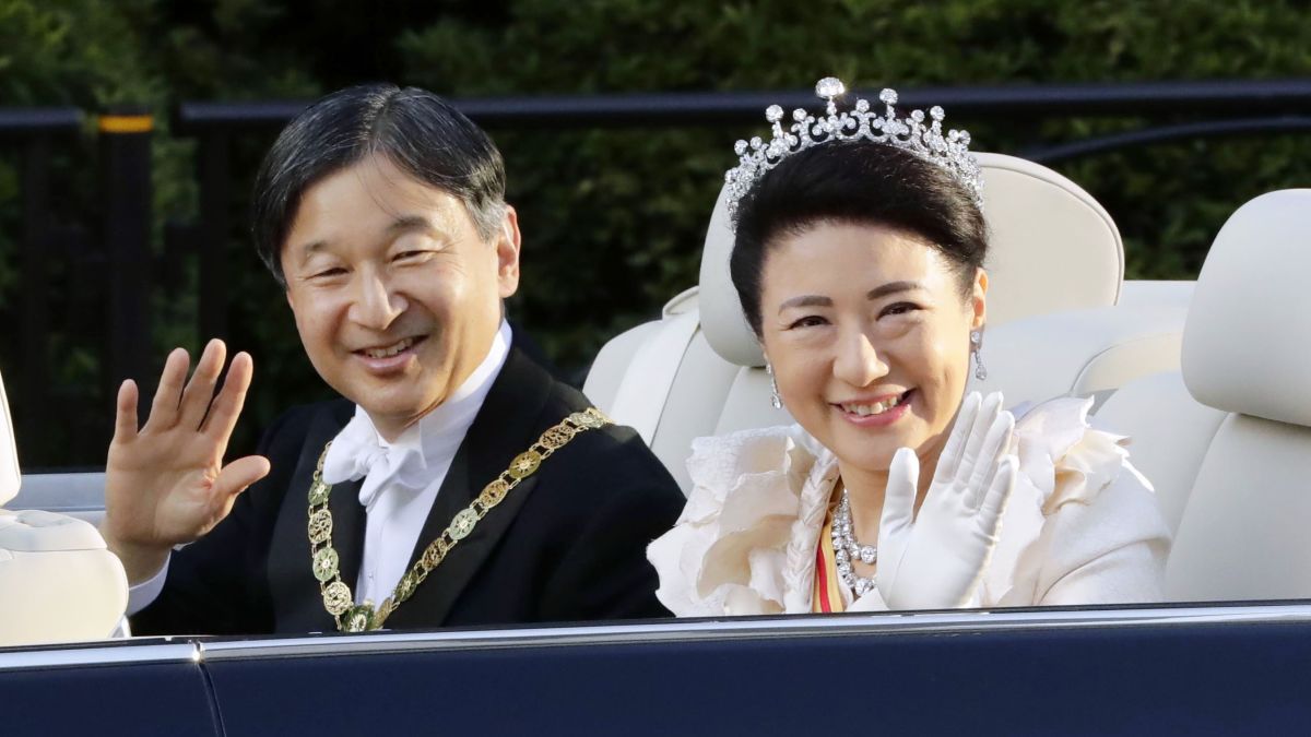 Japanese Emperor Naruhito has a dinner date with the sun goddess