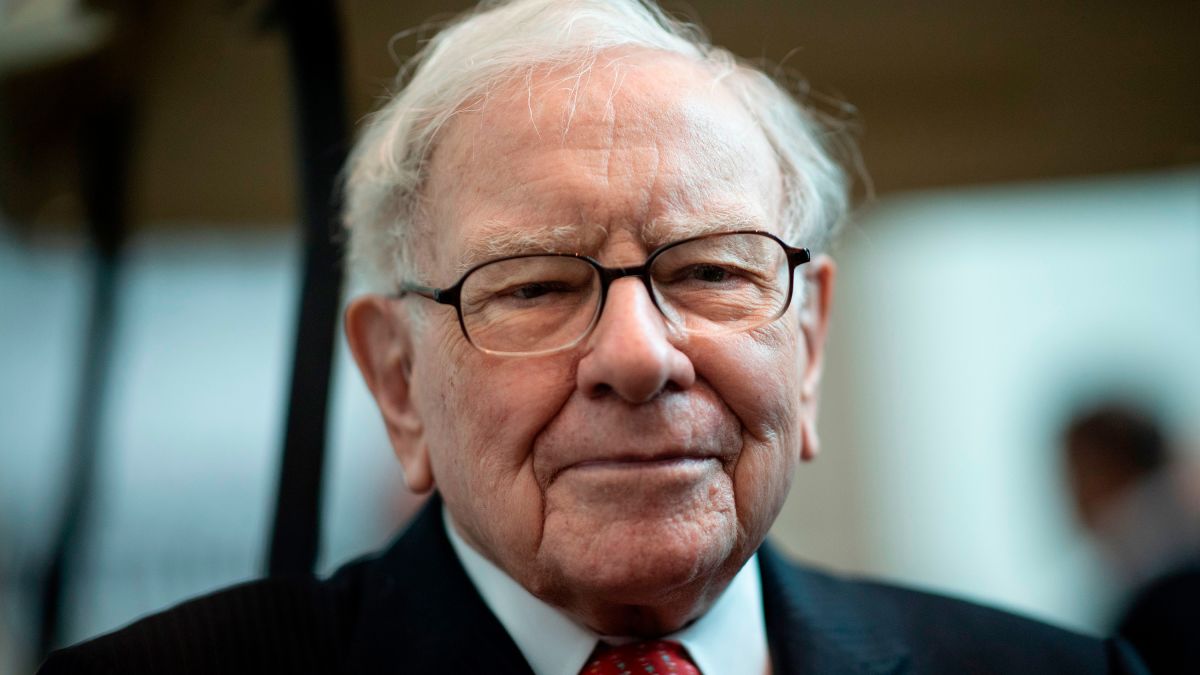 Warren Buffett doesn't need the Fed's help. But he's getting it ...