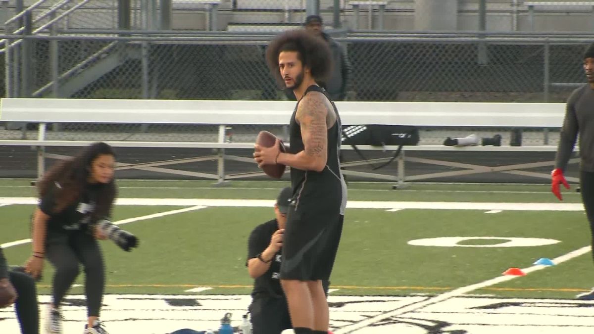 Last-minute audible: Kaepernick back to school for workout