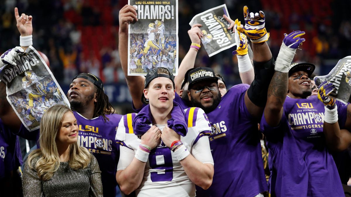 LSU smothers Clemson, 42-25, to seize college football's national