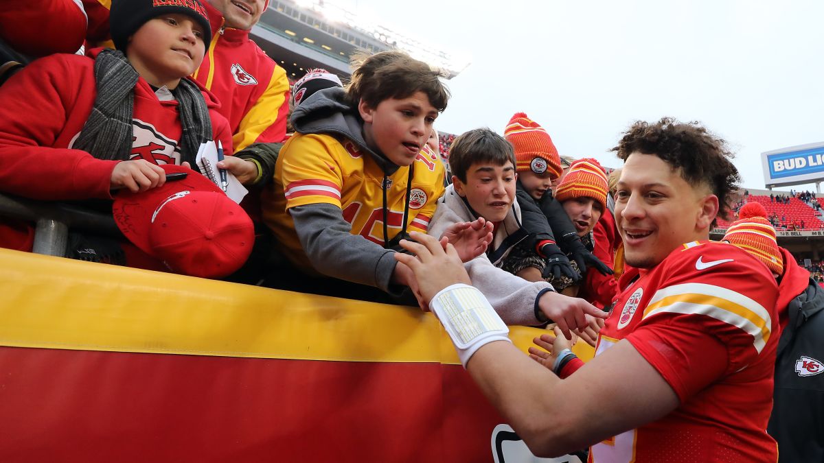 Kansas City Chiefs beg 'bad luck' fan to stay home for AFC championship game