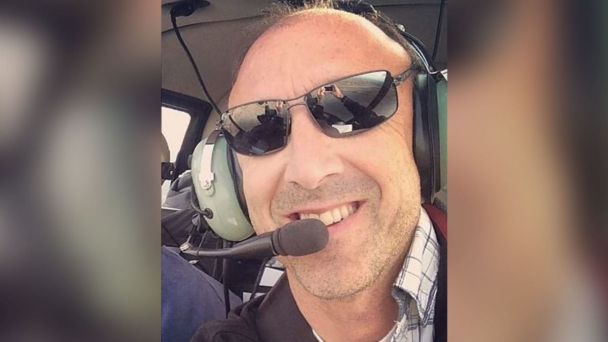 Ara Zobayan Pilot Of The Helicopter Identified In Crash That Killed Kobe Bryant Everyone On Board Cnn