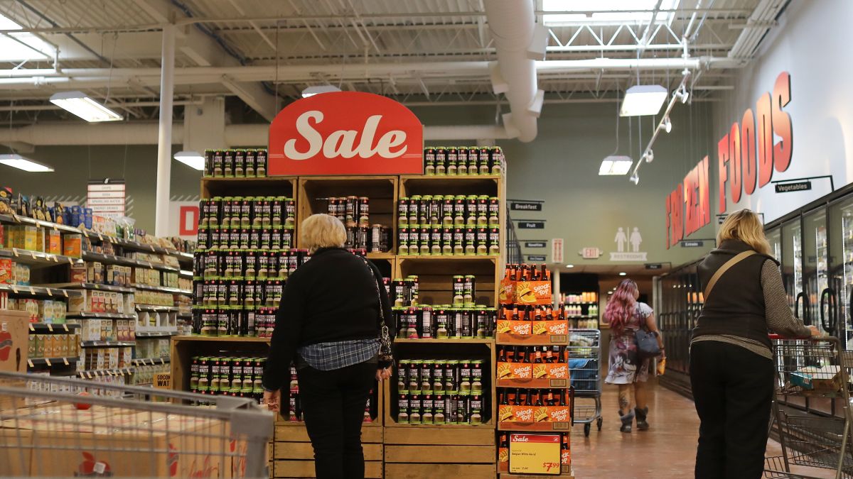 Aldi And Publix Scoop Up Lucky S The Bankrupt Organic For The 99 Grocery Chain Cnn