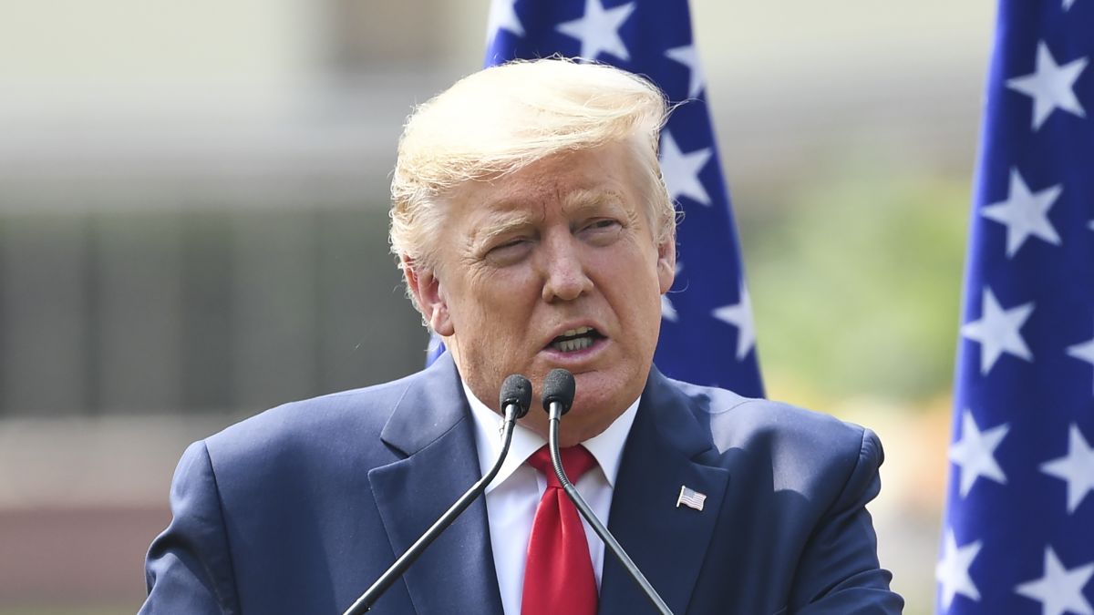 Trump Puts Mike Pence In Charge Of Us Coronavirus Response Cnnpolitics