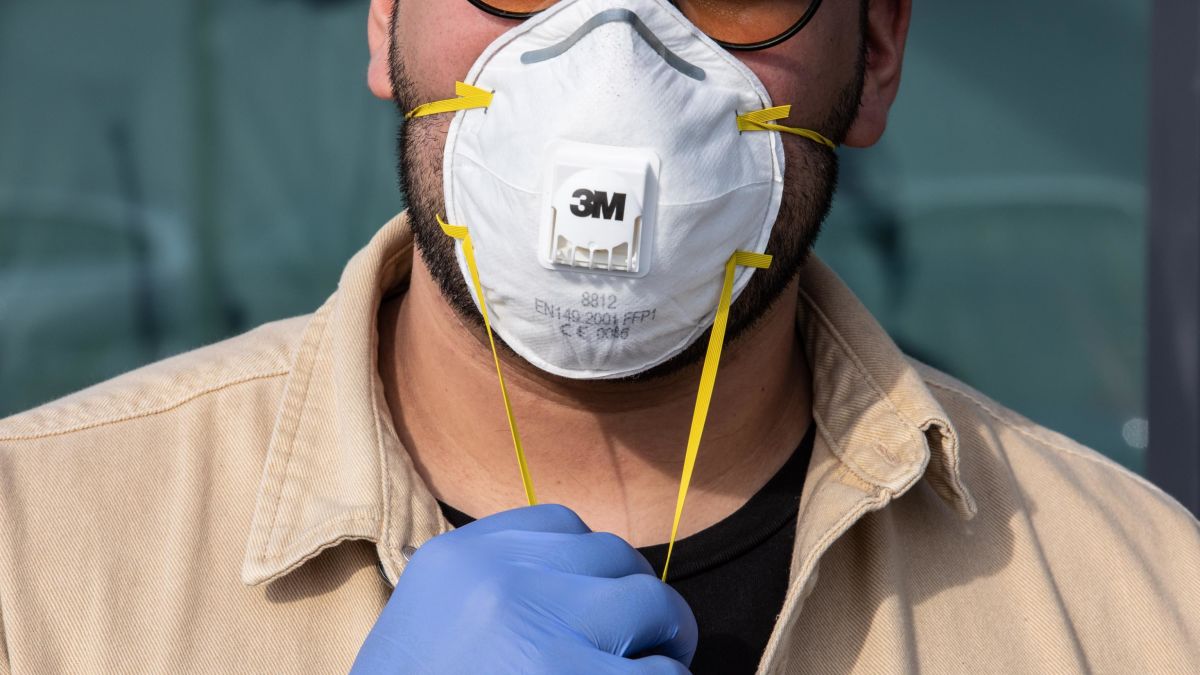 Doctor says your mask won't help you against coronavirus. Here's ...