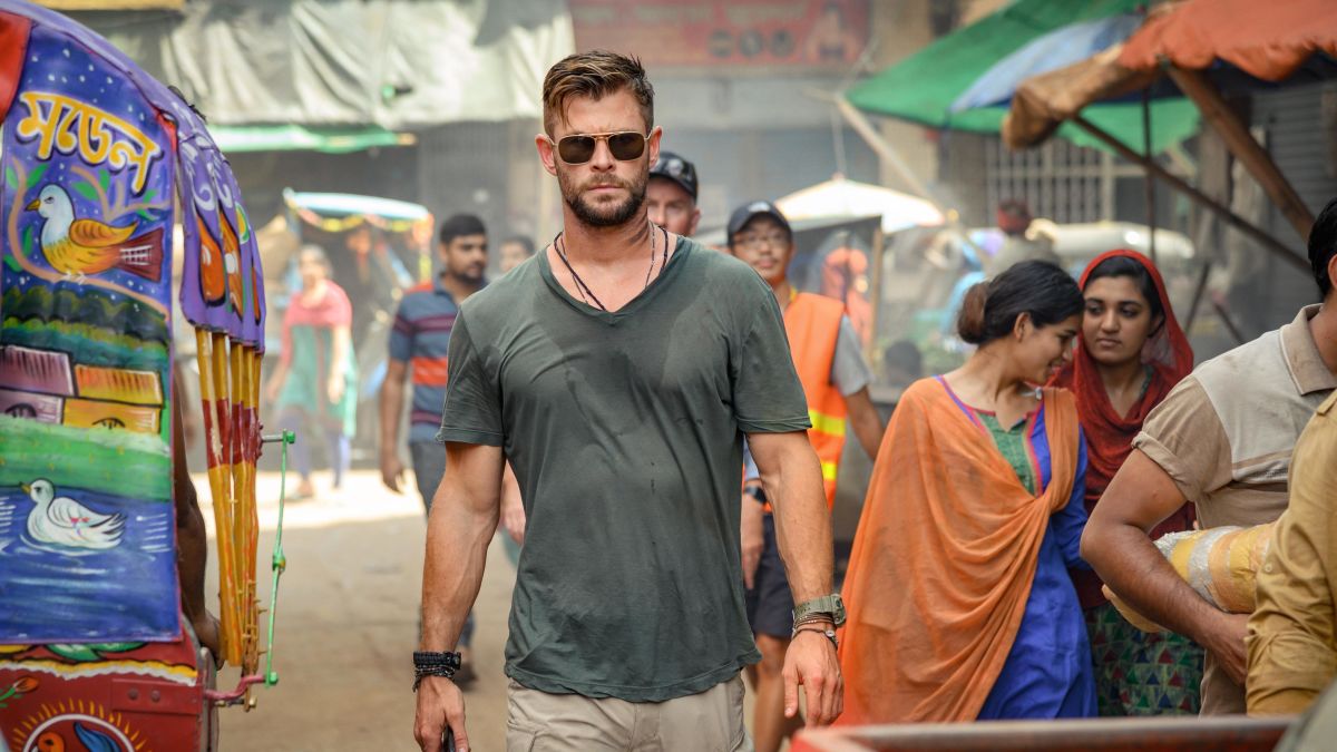 Extraction' review: Chris Hemsworth kills a lot more than time in Netflix  action movie - CNN