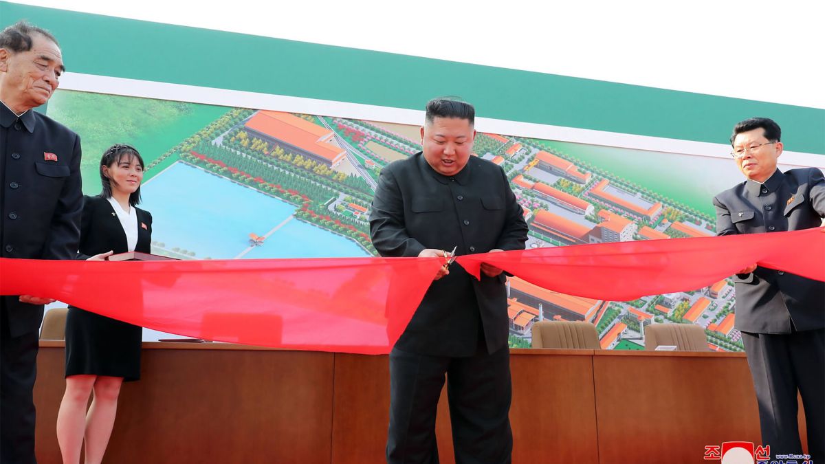 Us Official Kim Jong Un Images Appear Legitimate Cnn Video