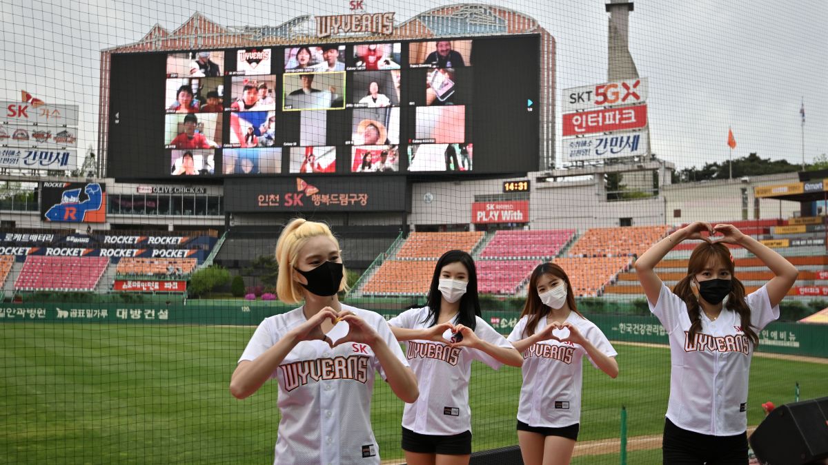 Photos: Baseball Is Back In South Korea—And Hints At What Sports Will Look  Like After Coronavirus