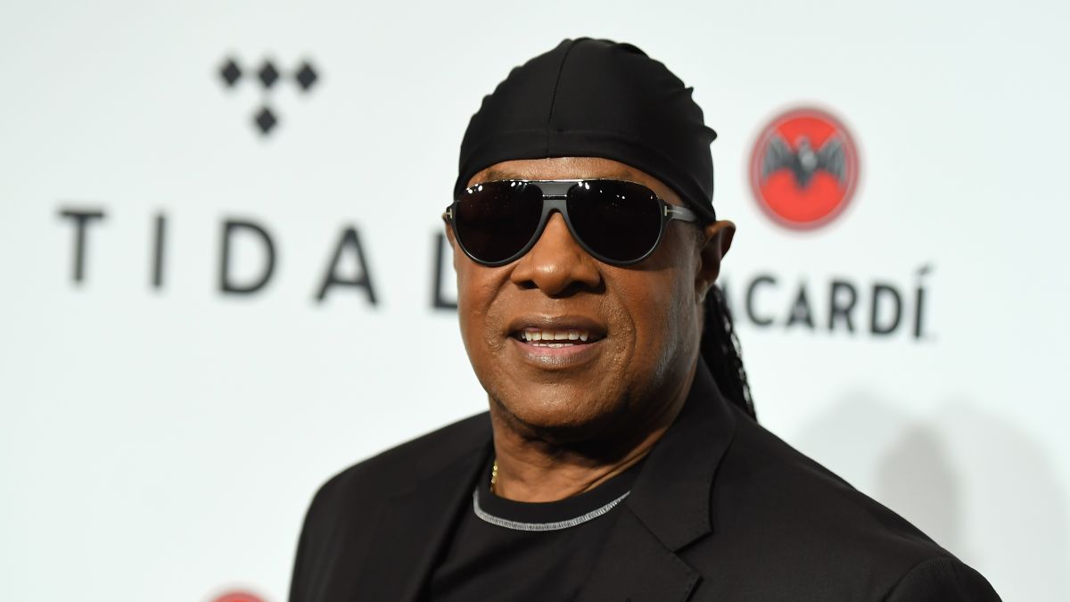 Stevie Wonder leaves Motown shares two new songs off forthcoming album