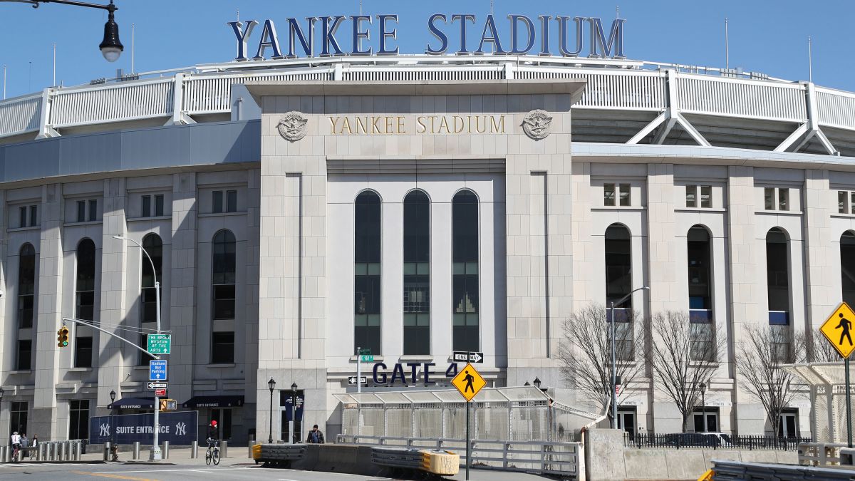  Yankee Stadium - Exterior