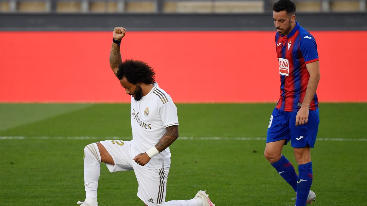 Real Madrid's Marcelo supports for Black Lives Matter movement with goal celebration | CNN