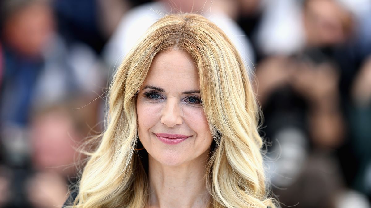 Kelly Preston Actress And Wife Of John Travolta Has Died Following A Battle With Breast Cancer Cnn