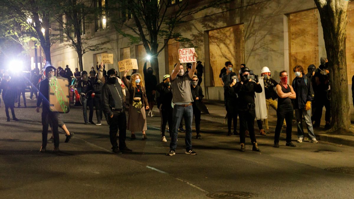 District attorney defends response to Portland protests