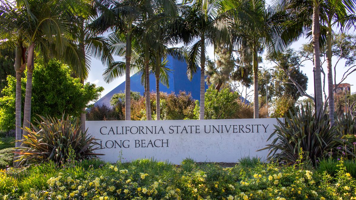 Cal State Long Beach halts in-person classes and locks down campus after  Covid-19 positive tests - CNN