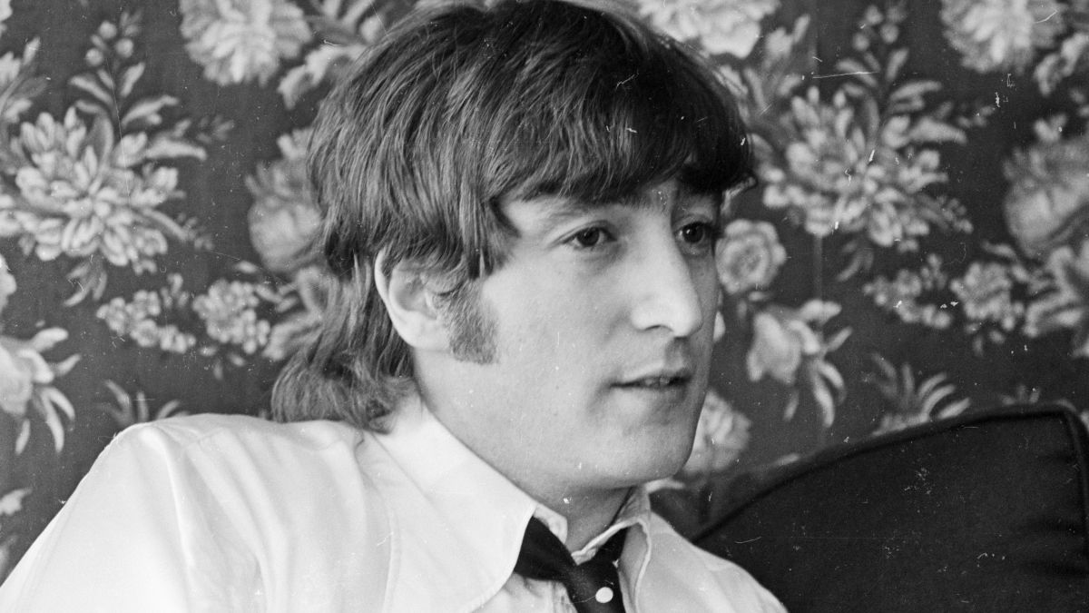 John Lennon S Estate Partnered With Tiktok To Celebrate The Late Beatles 80th Birthday Cnn