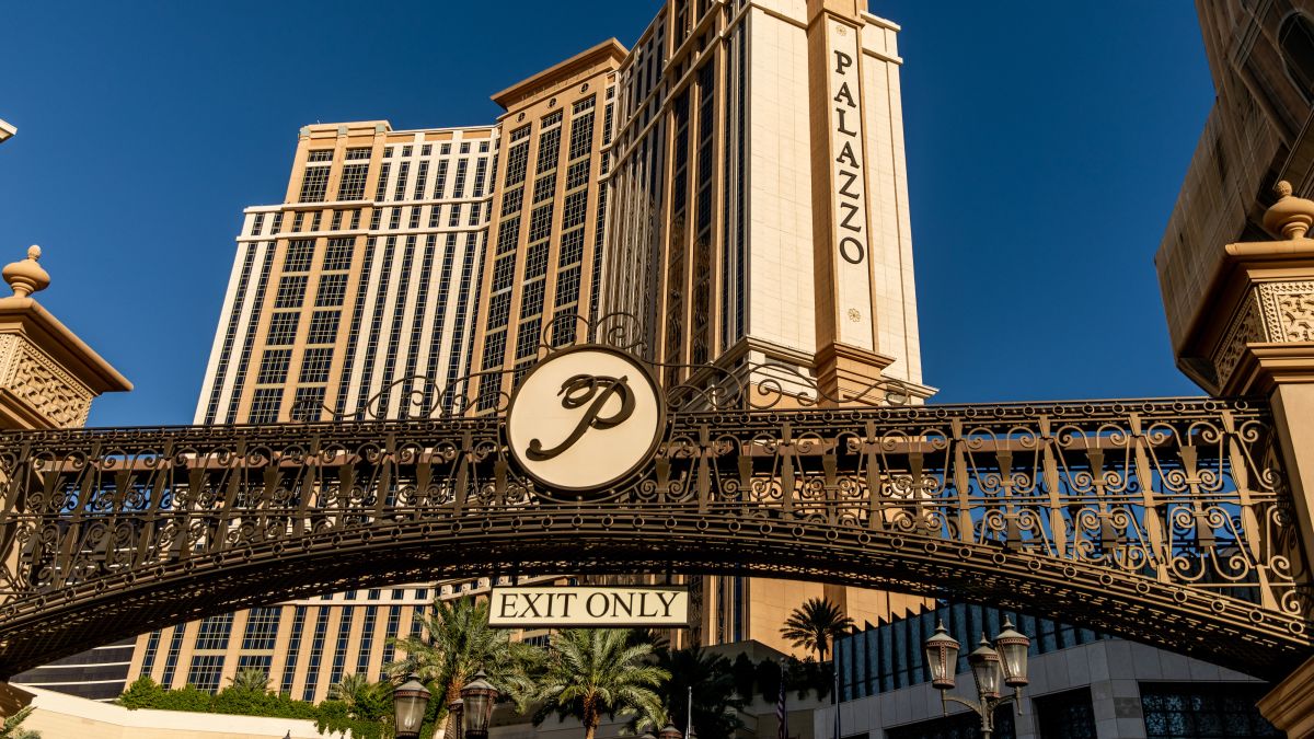 Las Vegas Sands Casinos Might Be Sold In 6 Billion Deal Cnn