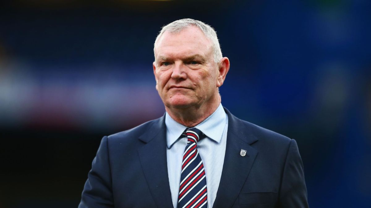 Greg Clarke: English football chief steps down following backlash for using the term 'colored' - CNN