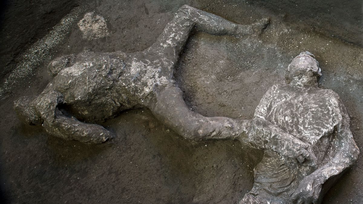 Pompeii Ruins Reveal Bodies Of Rich Man And Slave Cnn