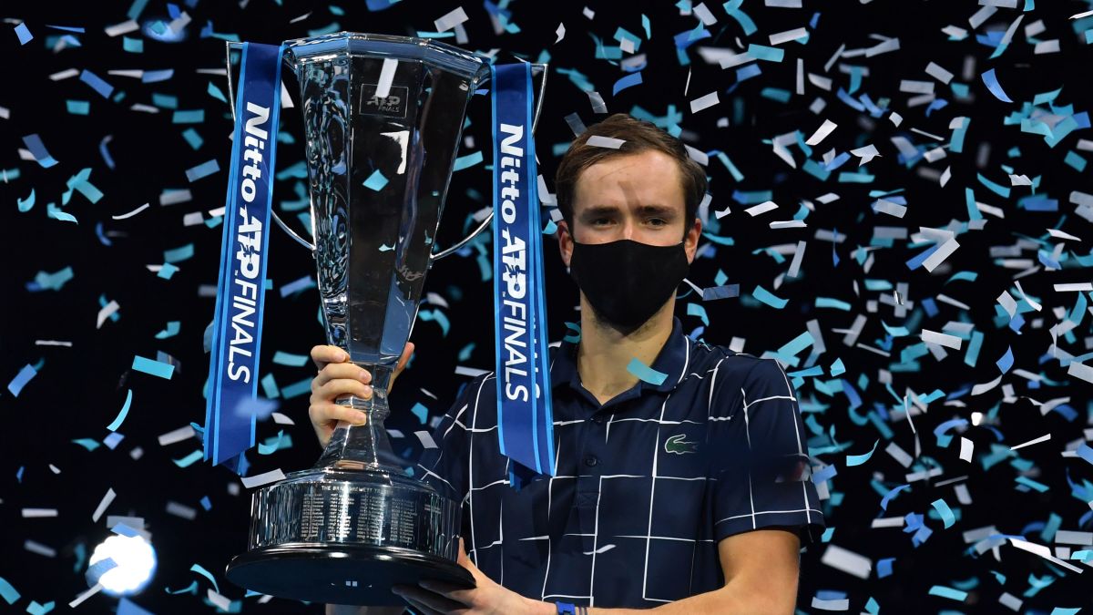 ATP Finals Daniil Medvedev wins with three-set victory over Dominic Thiem CNN
