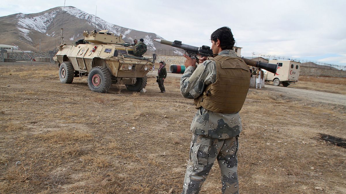 Afghan Car Bomb Kills At Least 40 Soldiers Cnn