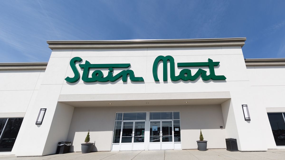 Stein Mart workers face uncertain job market