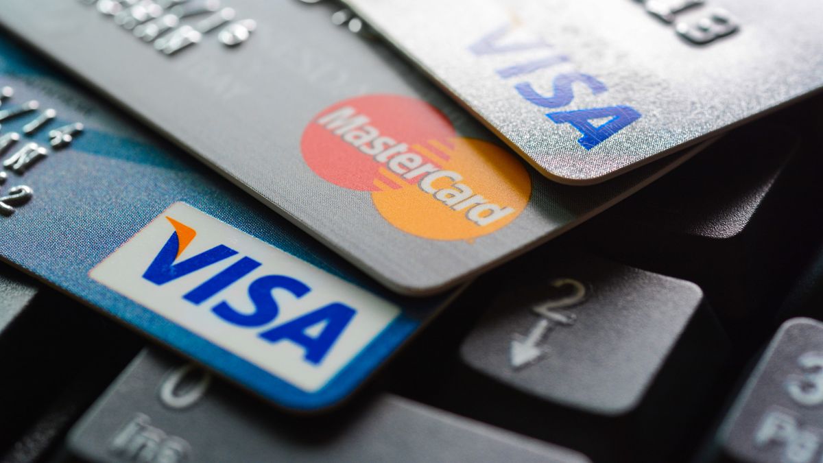 Mastercard, Visa and Discover cut ties with Pornhub following allegations  of child abuse | CNN Business