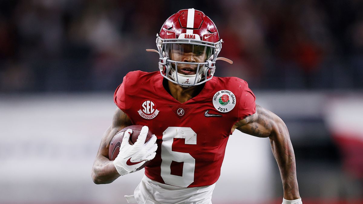 Alabama WR DeVonta Smith wins 2020 Heisman Trophy