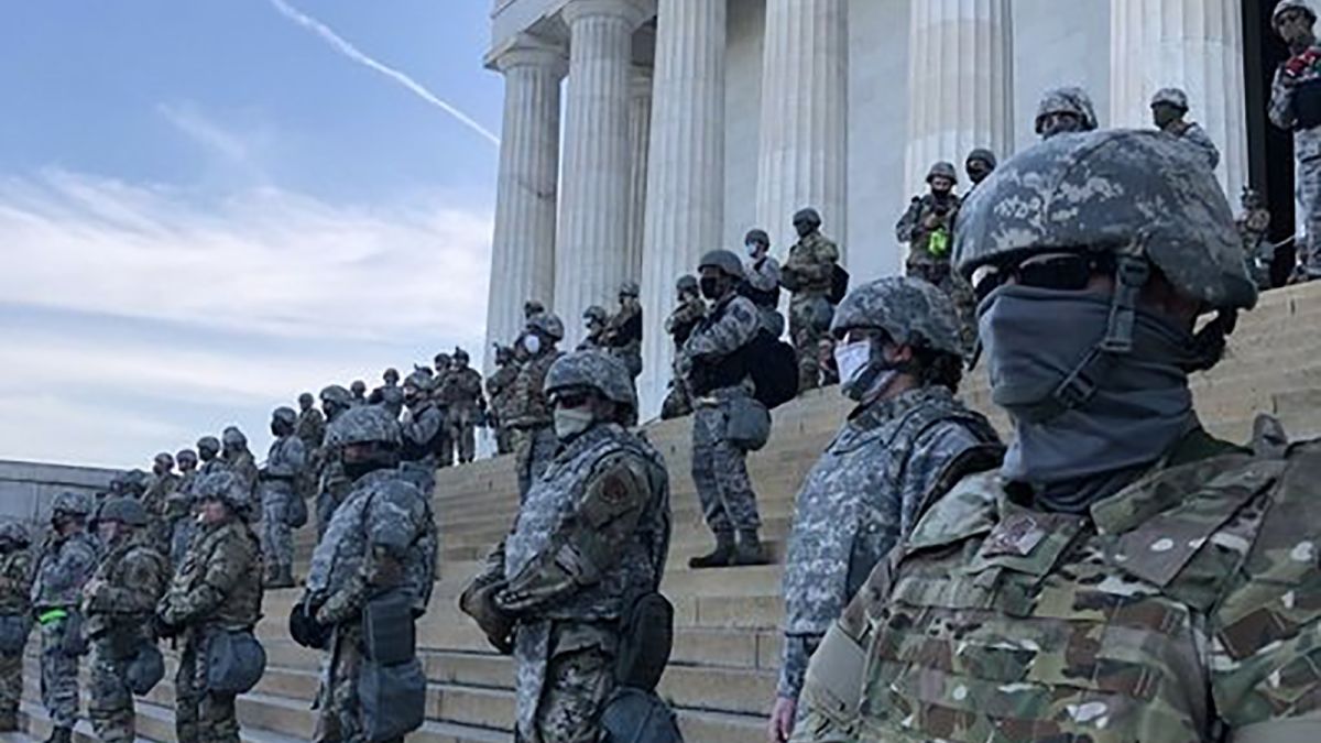 Blm Vs Capitol Protests This Was The Police Response When It Was Black Protesters On Dc Streets Last Year Cnn