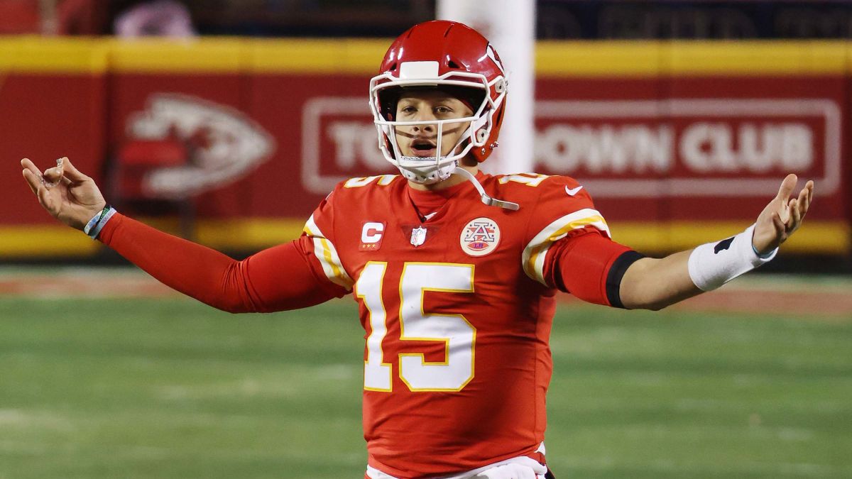 Can Patrick Mahomes see himself playing until he's 45 like Tom Brady? 'I  want to play as long as I can play'