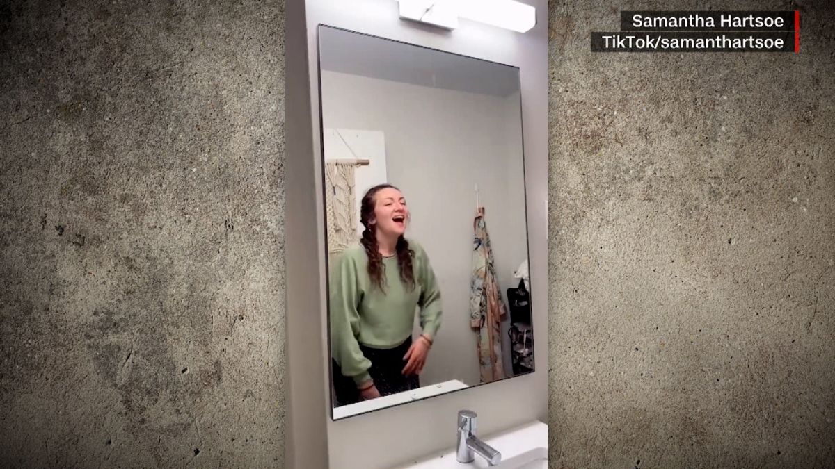 New York woman finds hidden surprise behind bathroom mirror