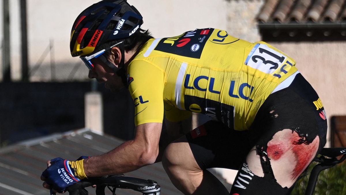 Primoz Roglic Cyclist Crashes Twice Suffers A Dislocated Shoulder Loses Race Lead But Still Finishes Cnn