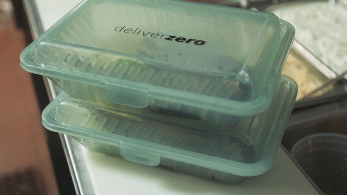 Reusable takeout container program cuts waste -- and costs, Features