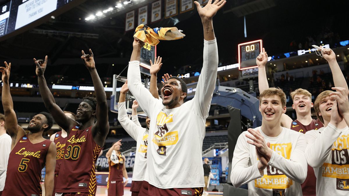 Get to Know the Loyola Chicago Ramblers
