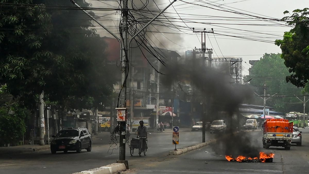 Myanmar Violence At Least 550 People Killed By Military Since February Coup Says Advocacy Group Cnn