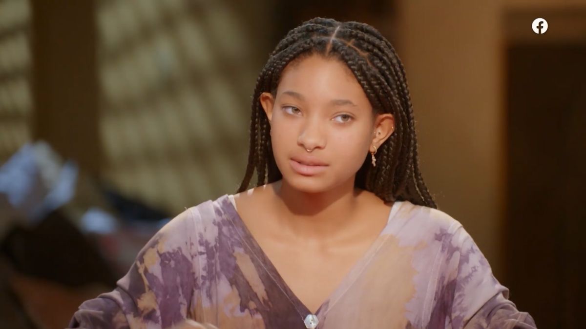 ude af drift Søjle Eksisterer Willow Smith reveals she is polyamorous on 'Red Table Talk' | CNN