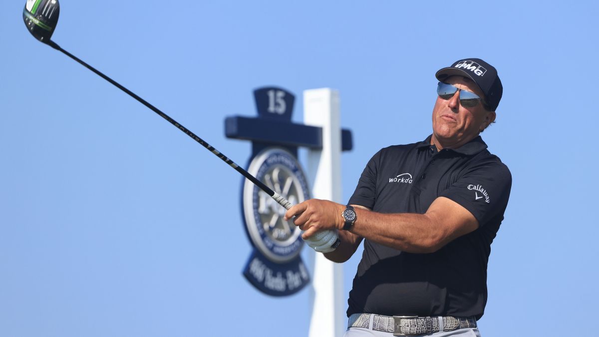 Phil Mickelson Sets Early Lead At Pga Championship And A Chance At History Cnn