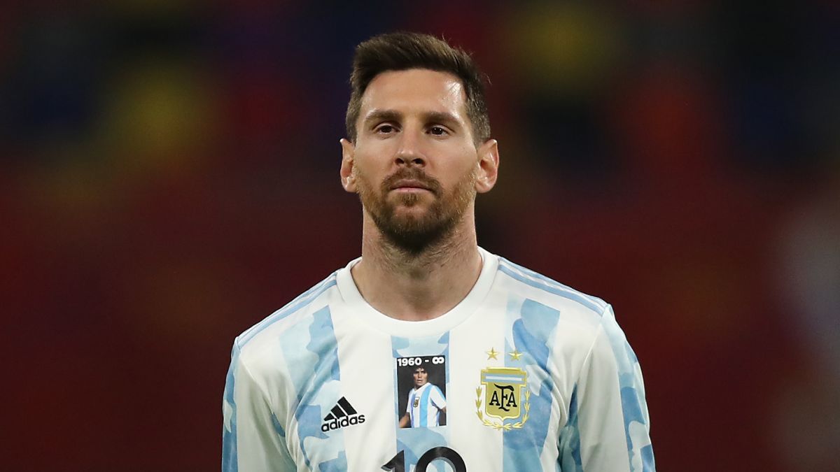 Lionel Messi pays Diego Maradona tribute in retro Argentina kit