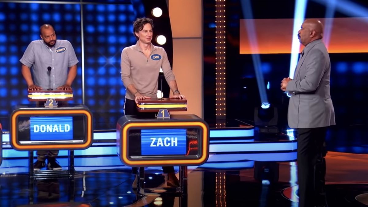 Scrubs' cast reunites on 'Celebrity Family Feud' | CNN