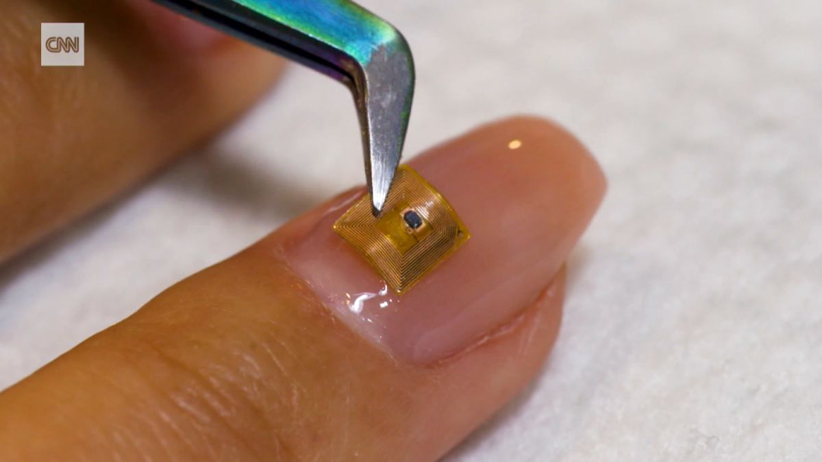 Microchip manicure' turns your nails into business cards | CNN