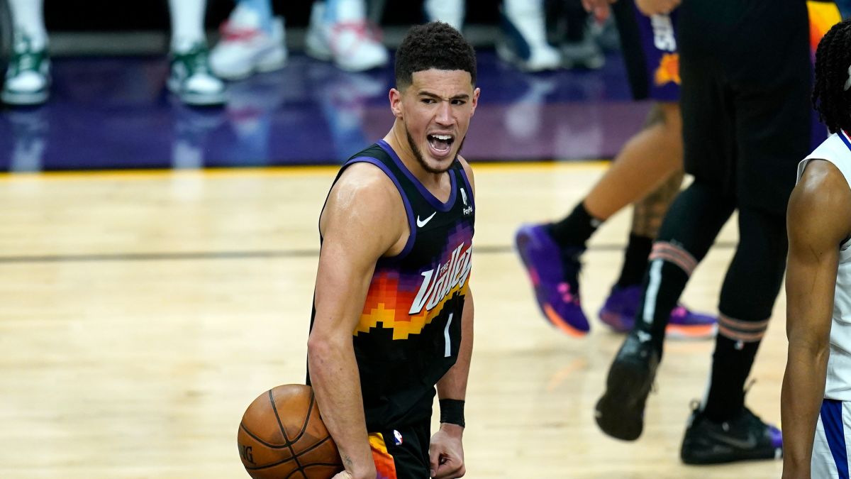 Devin Booker, who grew up in Grand Rapids, goes to Phoenix Suns
