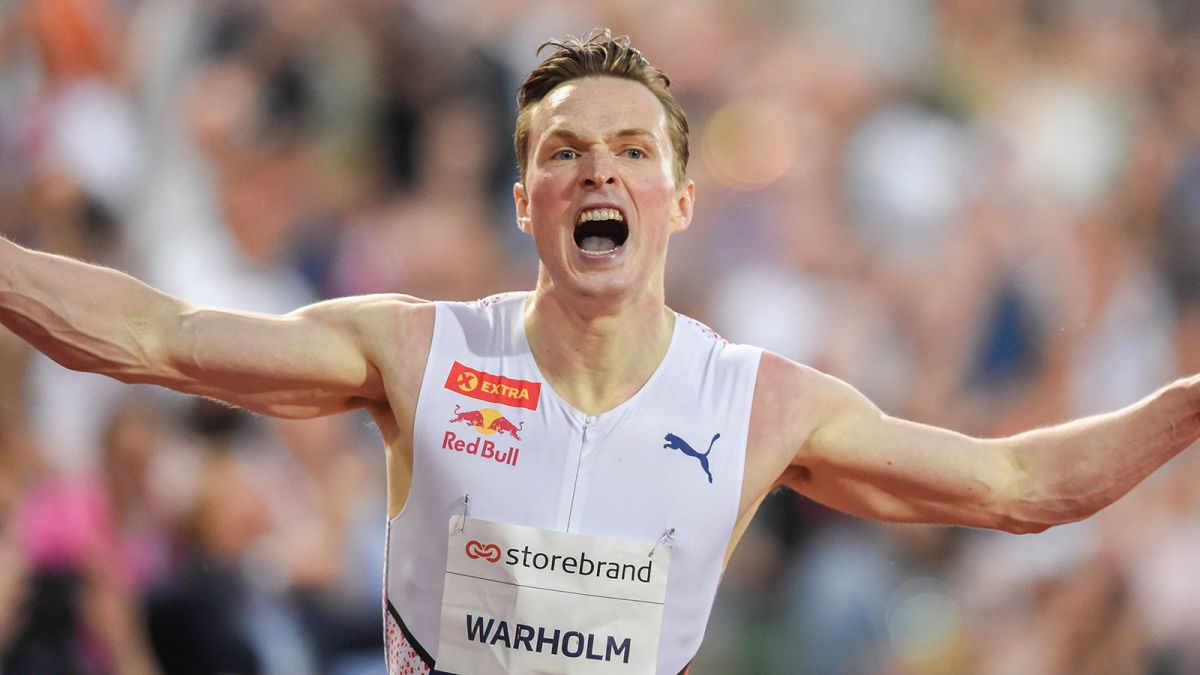 Karsten Warholm Norwegian Breaks Men S 400m Hurdles World Record Cnn