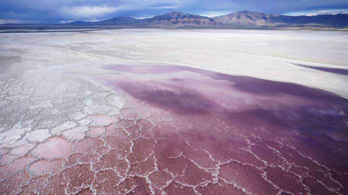 Great Salt Lake is shrinking fast. Scientists demand action before it becomes a toxic dustbin - CNN