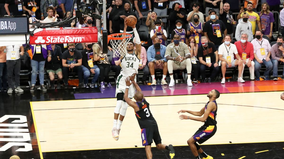 Bucks edge Suns 123-119 to take 3-2 lead in NBA Finals
