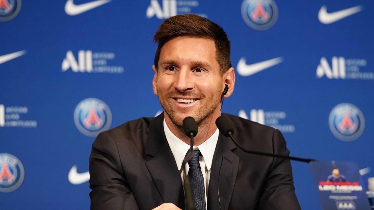 Lionel Messi tells CNN he believes PSG is the best place for him to win UCL  again - CNN