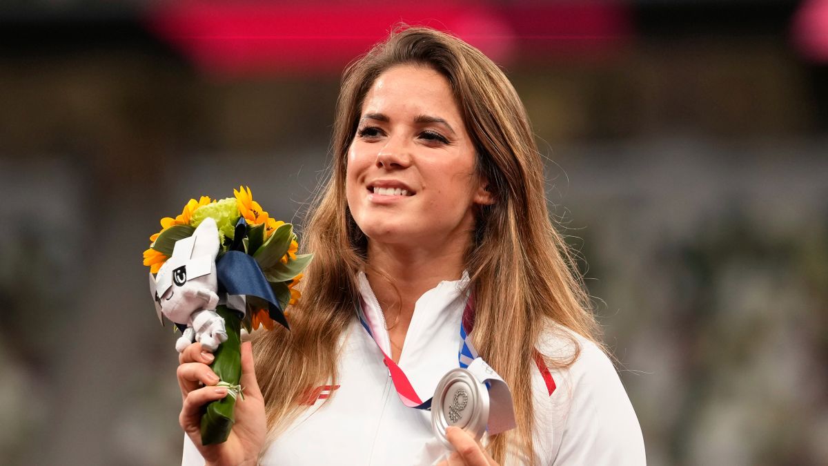 Maria Andrejczyk : L'athlète olympique met en vente sa médaille