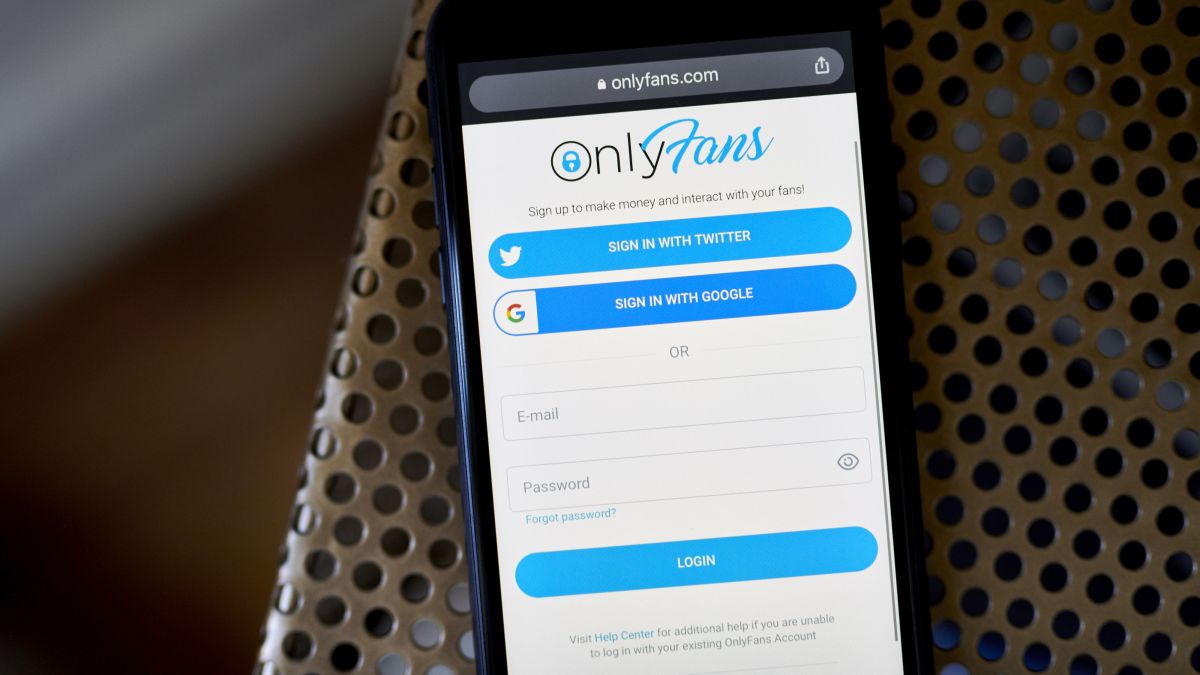 OnlyFans content ban: Website used by sex workers and influencers says it  will prohibit sexually explicit content - CNN