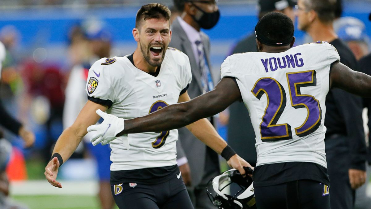 At open practice, Justin Tucker reminds fans and Ravens he's no average  kicker