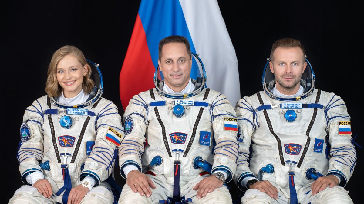 Russian crew wraps trailblazing movie in space, safely returns to Earth — CNN