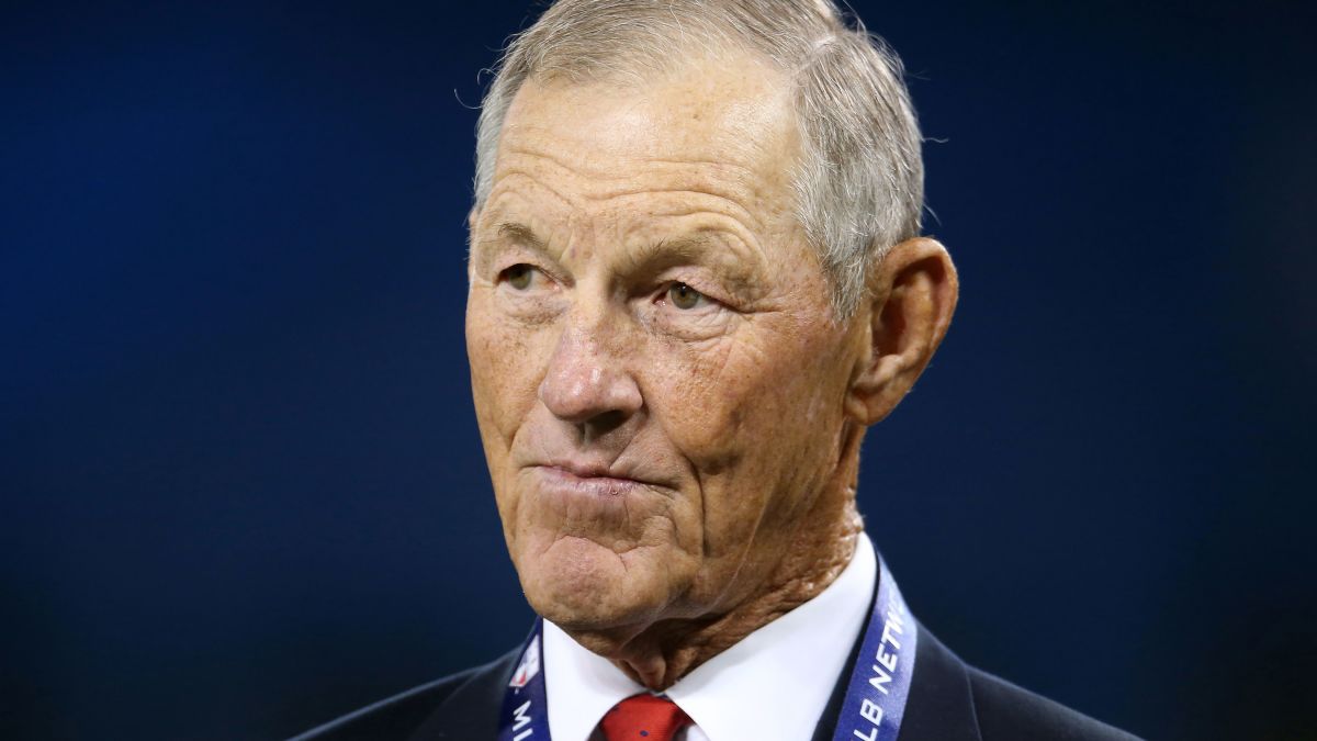 Jim Kaat makes '40 acre' remark about Yoan Moncada